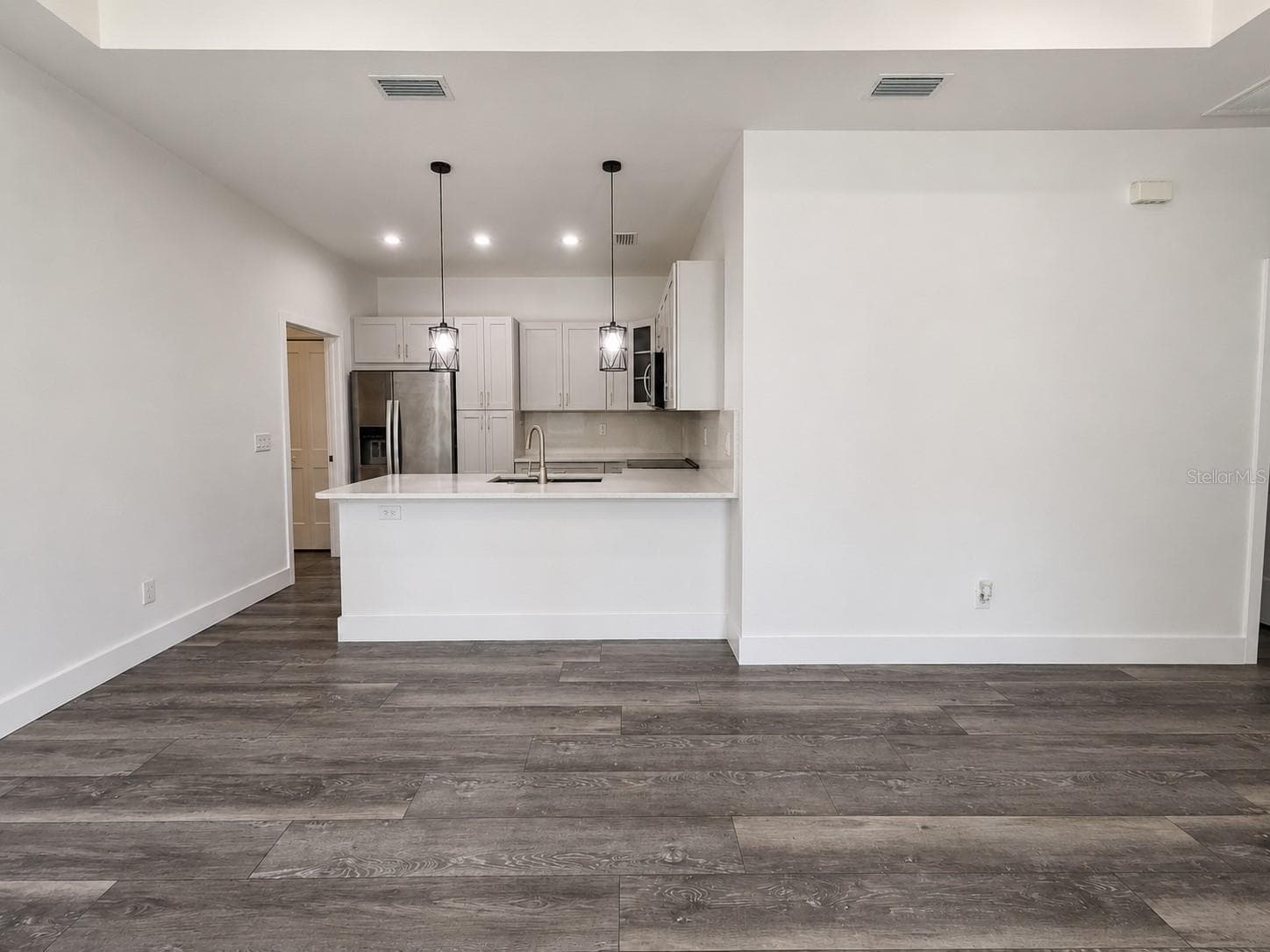 157 KARLOW AVENUE — photo 6 of 45