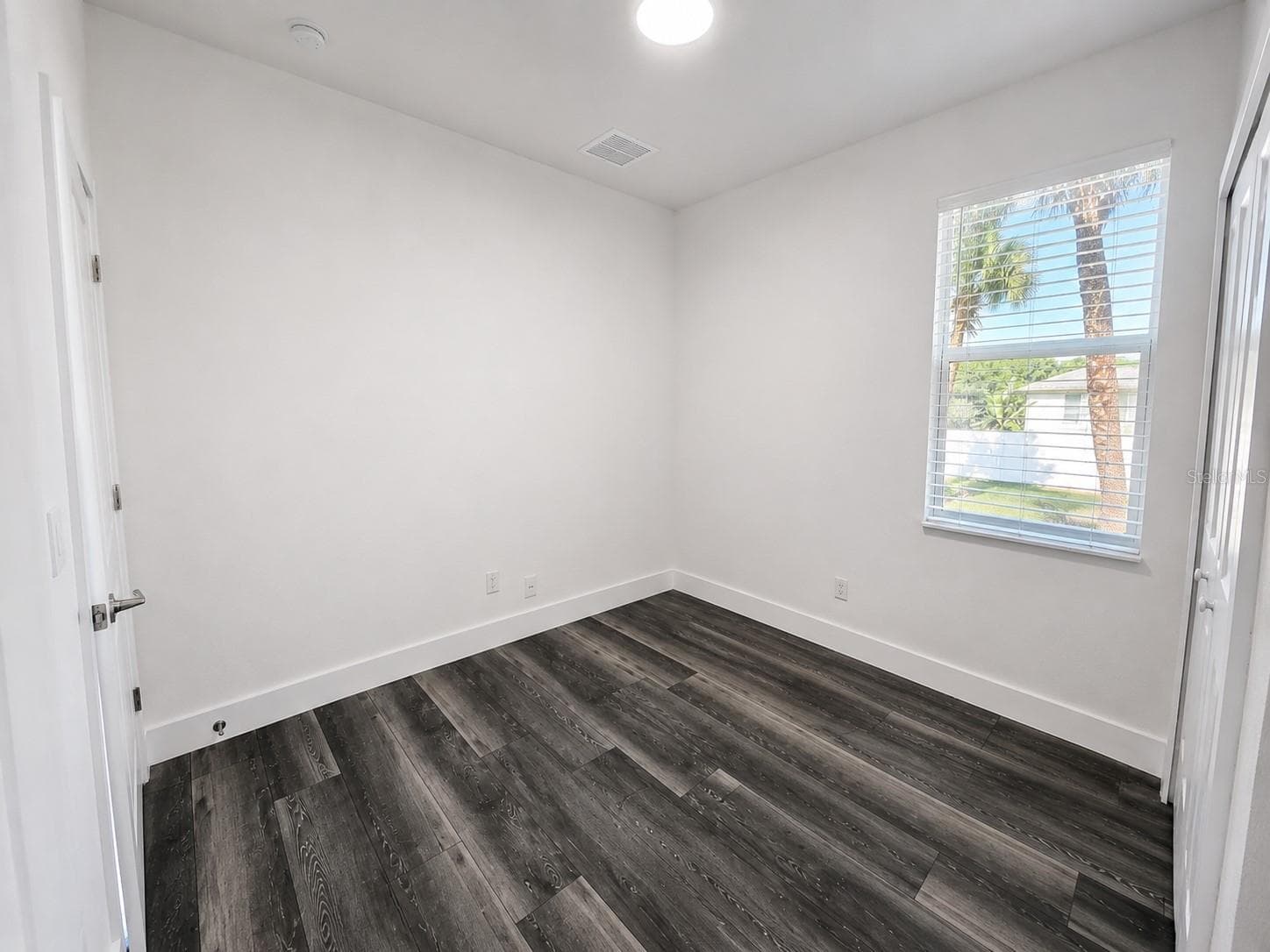157 KARLOW AVENUE — photo 25 of 45