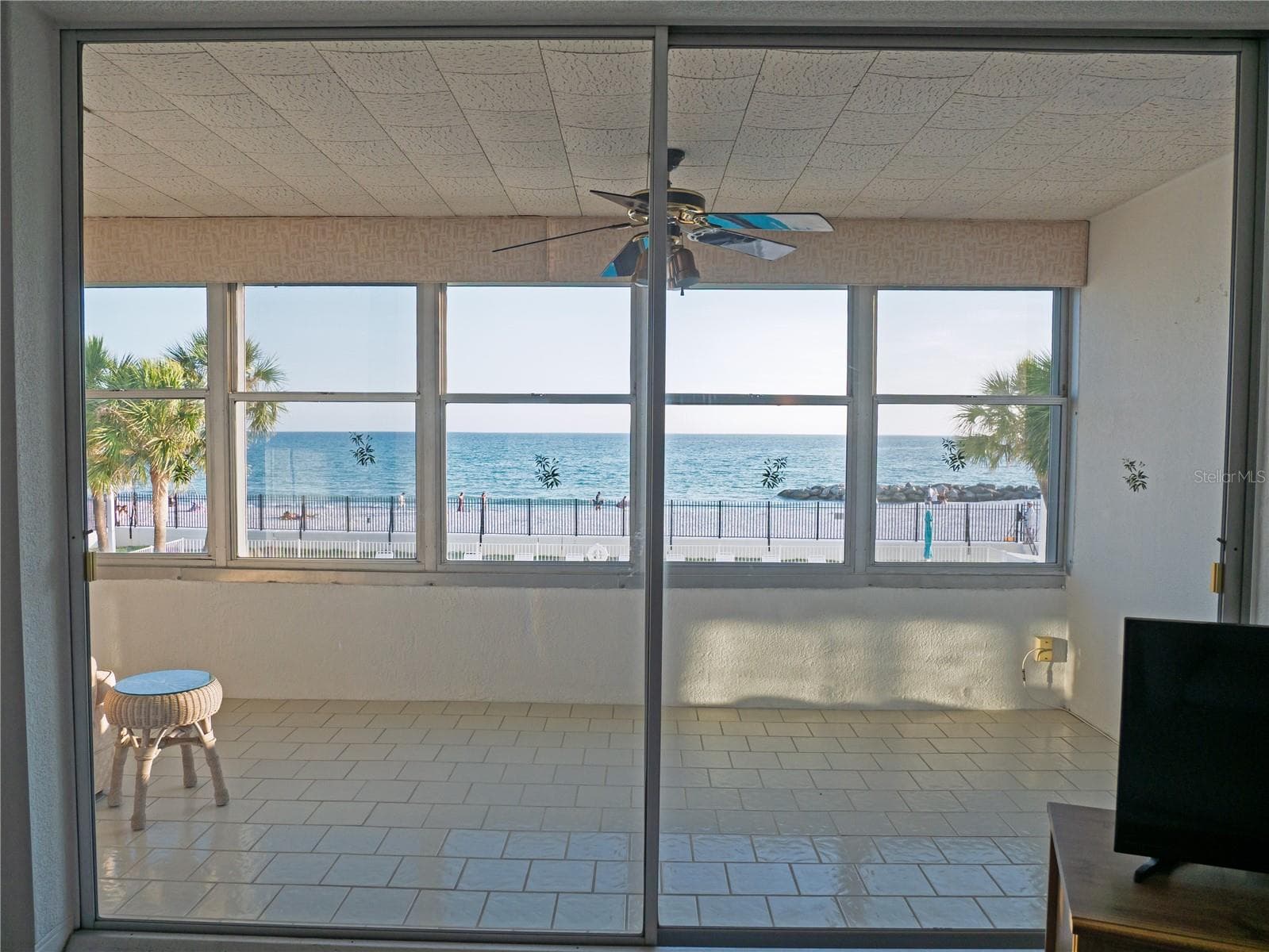 7000 BEACH PLAZA — photo 15 of 63