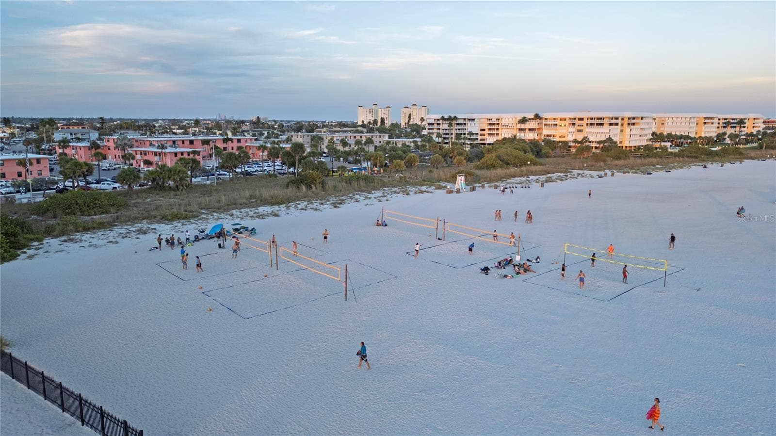7000 BEACH PLAZA — photo 48 of 63