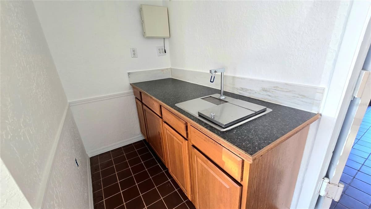 530 US-41-BYP — photo 14 of 32