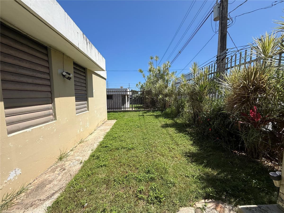 SR 659 Villas del Capitan SOLANDRA ST — photo 12 of 27