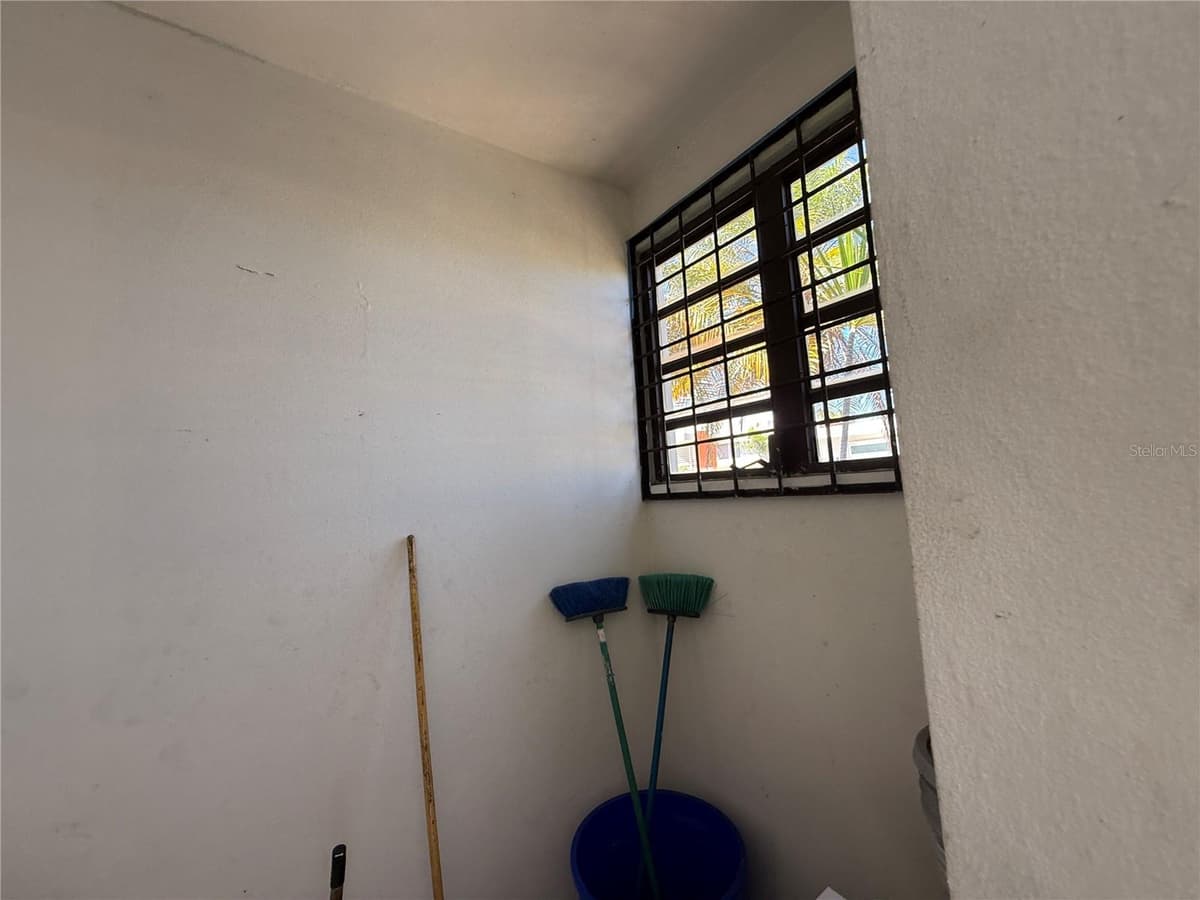 SR 659 Villas del Capitan SOLANDRA ST — photo 21 of 27