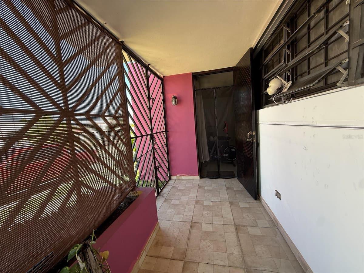 SR 659 Villas del Capitan SOLANDRA ST — photo 4 of 27