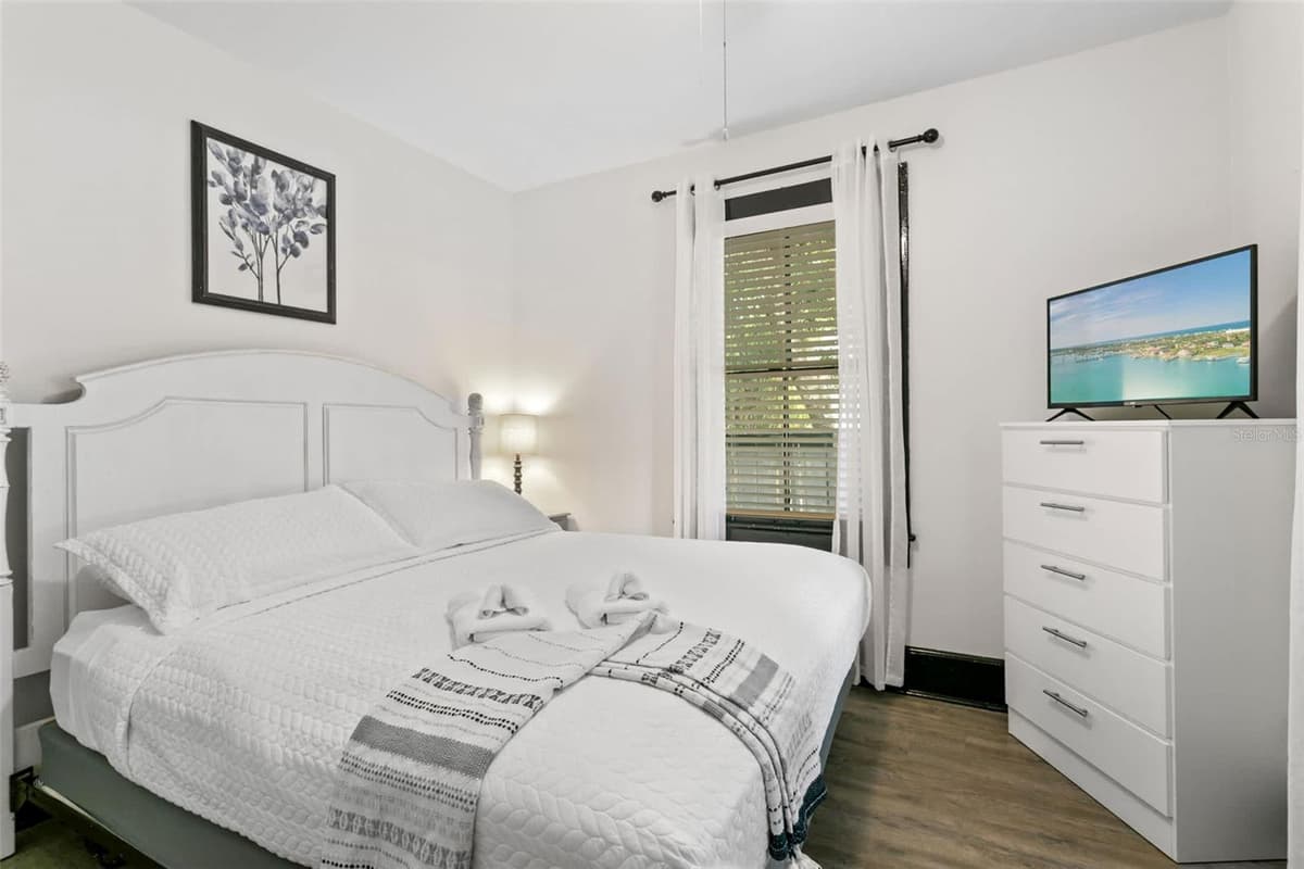 10 PACIFIC STREET — photo 18 of 57