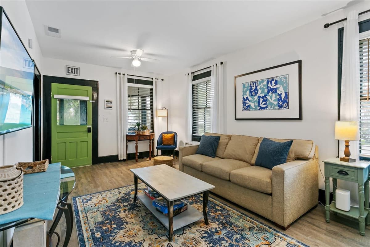 10 PACIFIC STREET — photo 15 of 57
