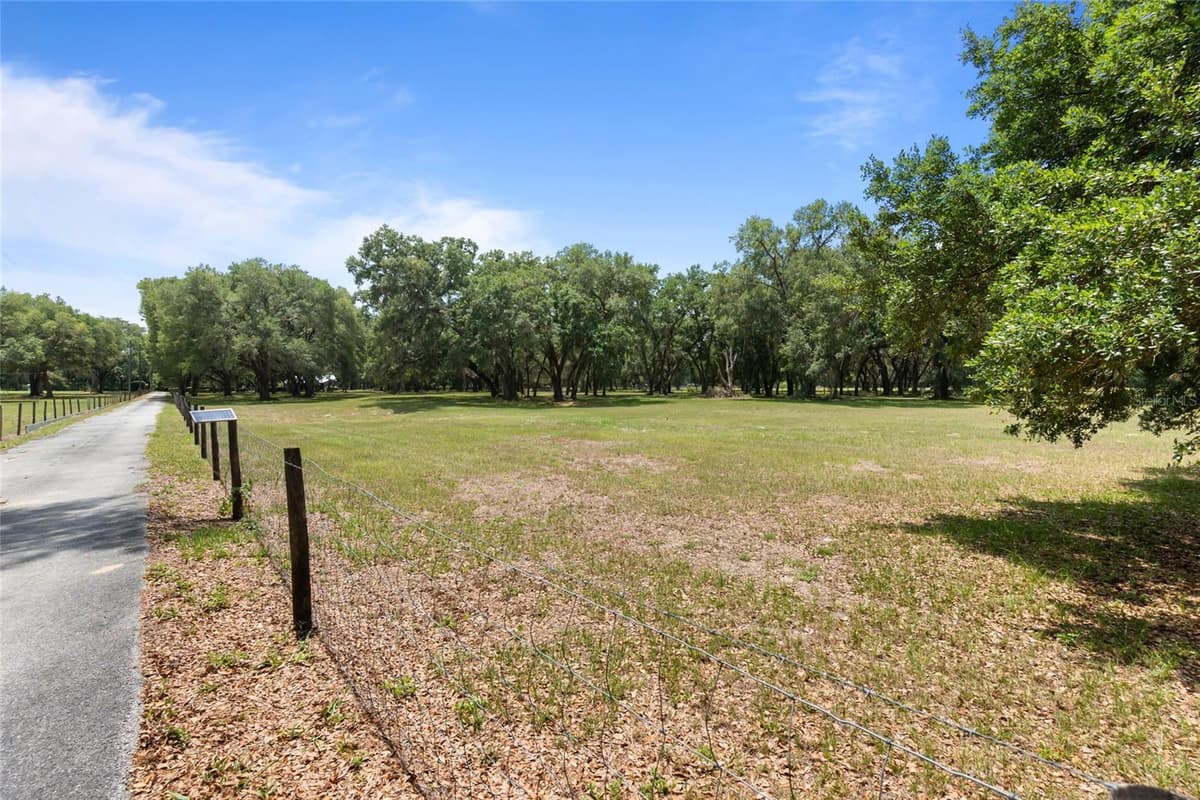 1153 CR 722 — photo 10 of 78