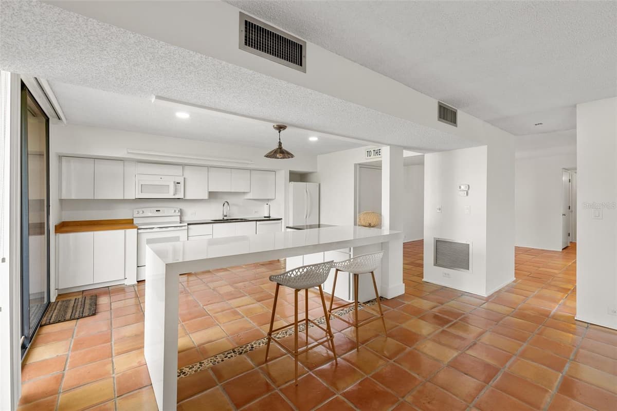 754 PINE RUN DRIVE — photo 13 of 45
