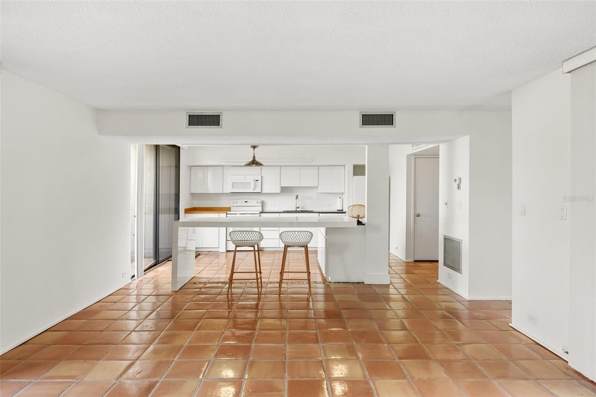754 PINE RUN DRIVE — photo 11 of 45