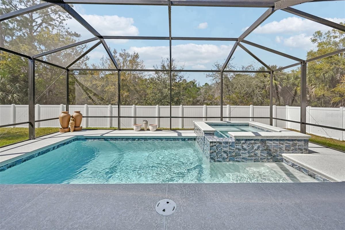 3955 OAK HOLLOW AVENUE — photo 27 of 34