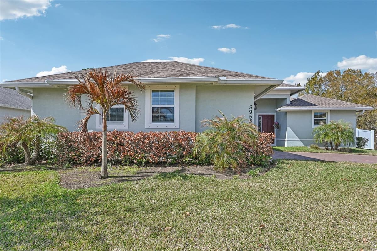 3955 OAK HOLLOW AVENUE — photo 1 of 34
