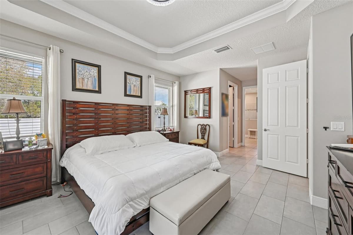 3955 OAK HOLLOW AVENUE — photo 19 of 34