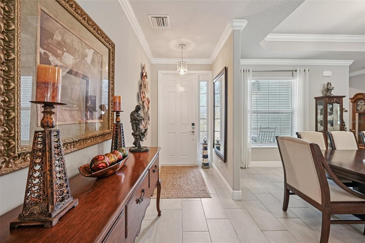 3955 OAK HOLLOW AVENUE — photo 5 of 34