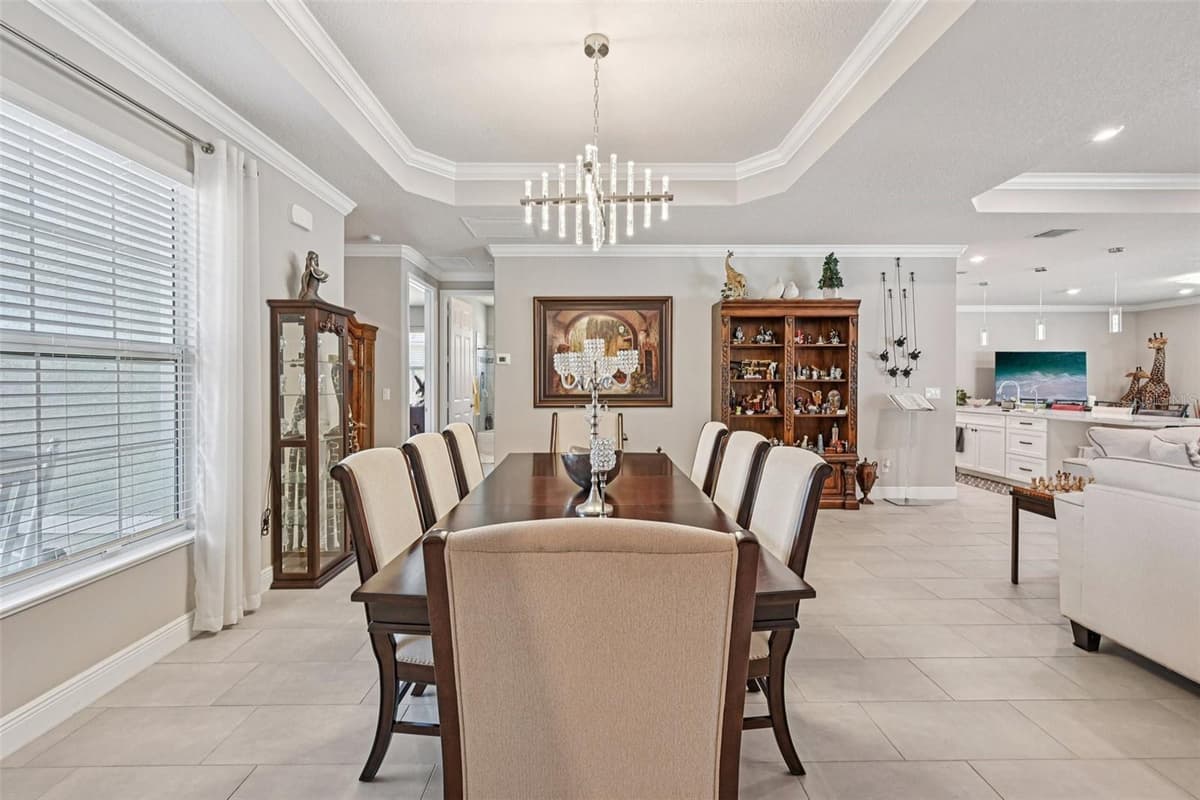 3955 OAK HOLLOW AVENUE — photo 15 of 34