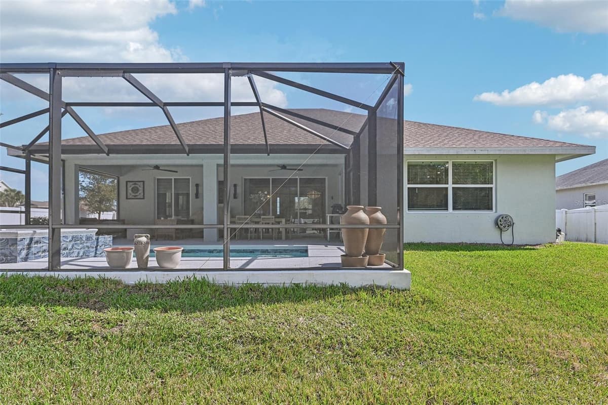 3955 OAK HOLLOW AVENUE — photo 30 of 34