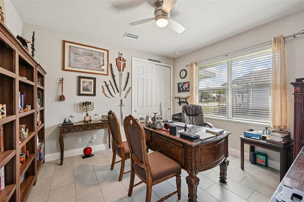 3955 OAK HOLLOW AVENUE — photo 24 of 34