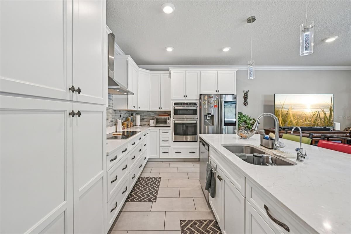 3955 OAK HOLLOW AVENUE — photo 14 of 34