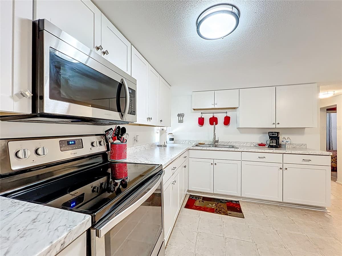 1338 SAINT NICHOLAS AVENUE — photo 8 of 47