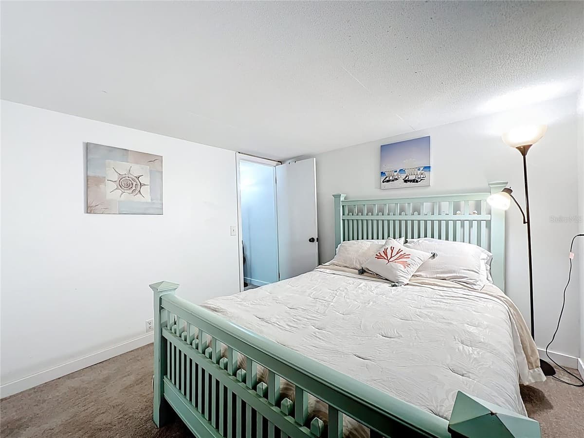 1338 SAINT NICHOLAS AVENUE — photo 32 of 47