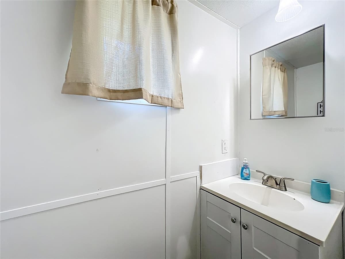 1338 SAINT NICHOLAS AVENUE — photo 35 of 47