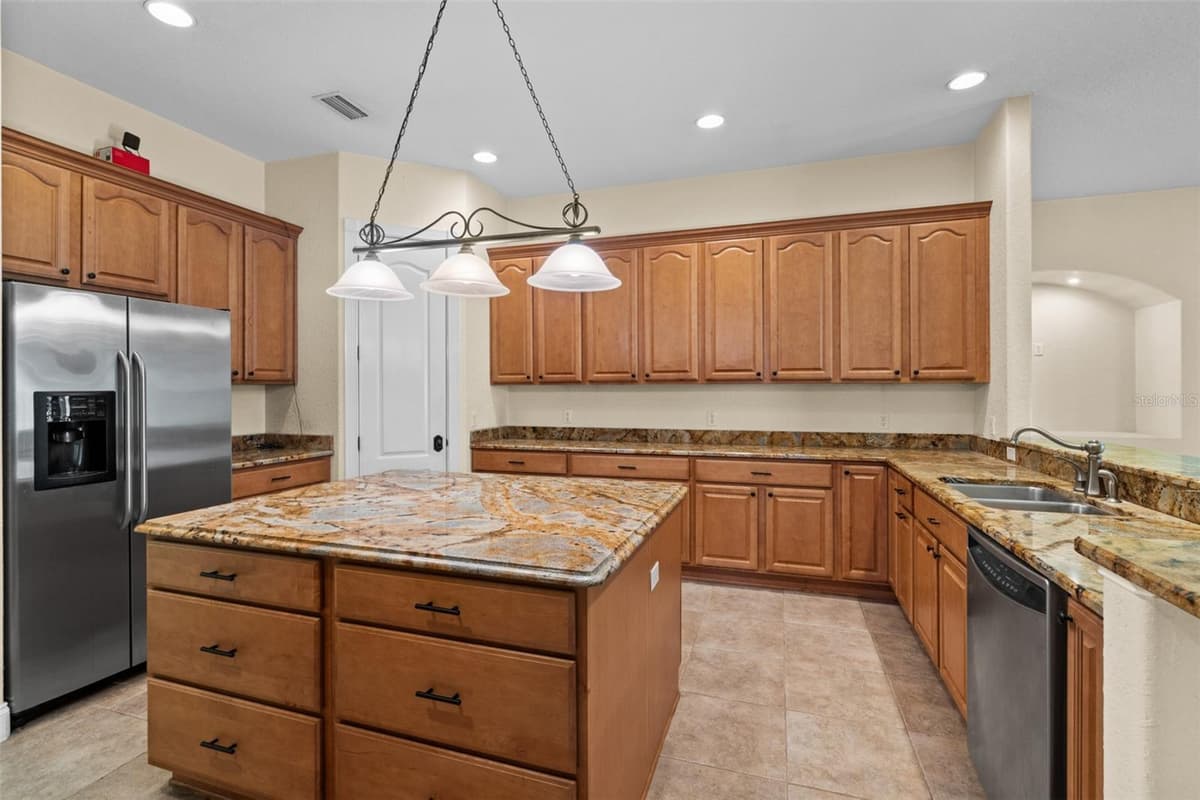 3049 LAUREL STREET — photo 12 of 65