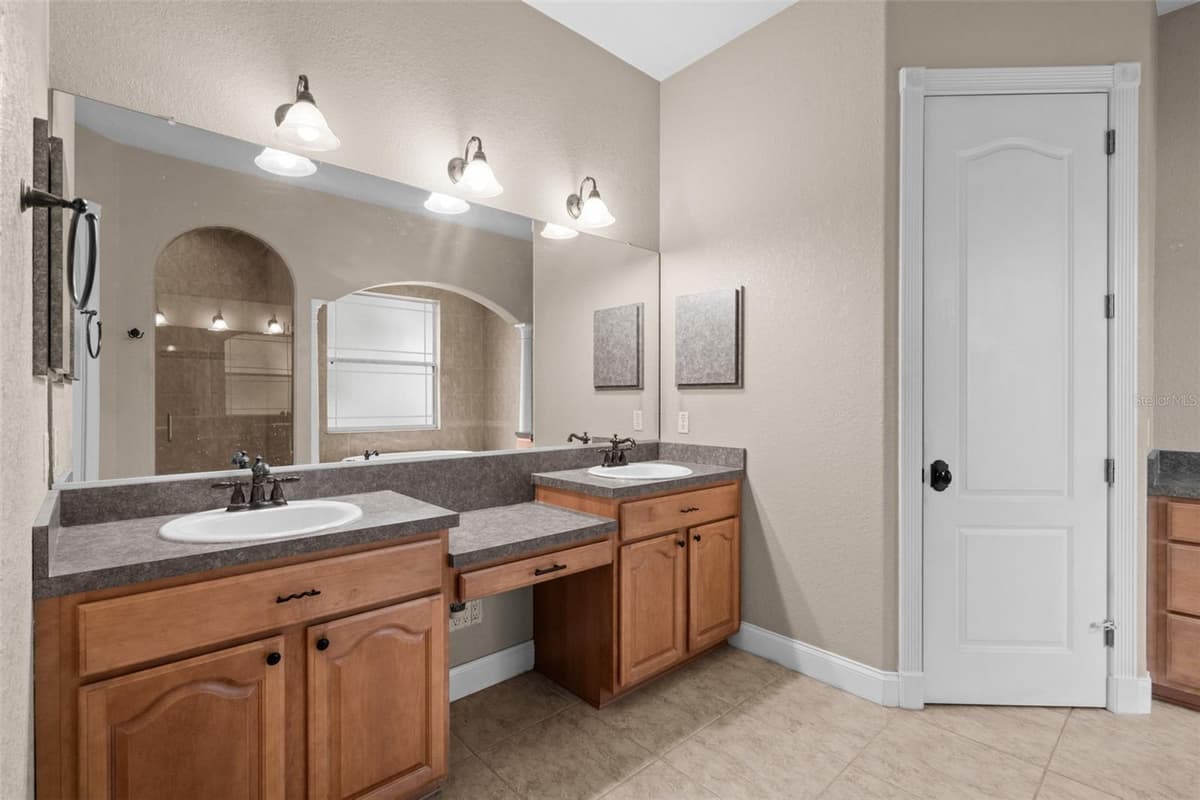 3049 LAUREL STREET — photo 43 of 65