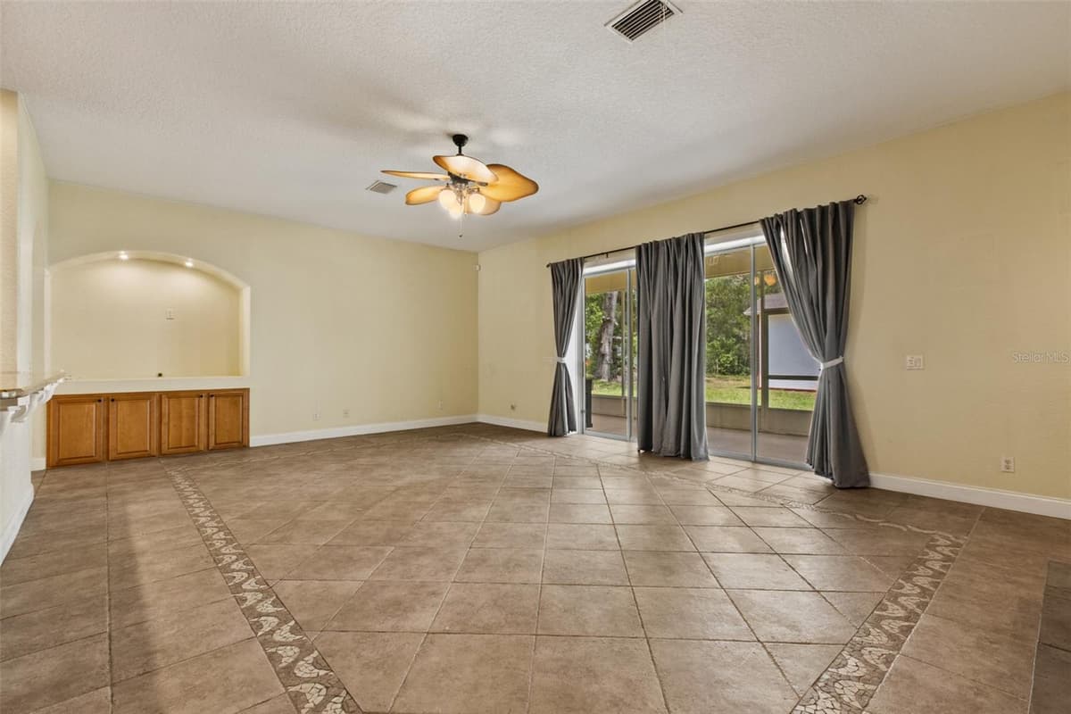 3049 LAUREL STREET — photo 35 of 65