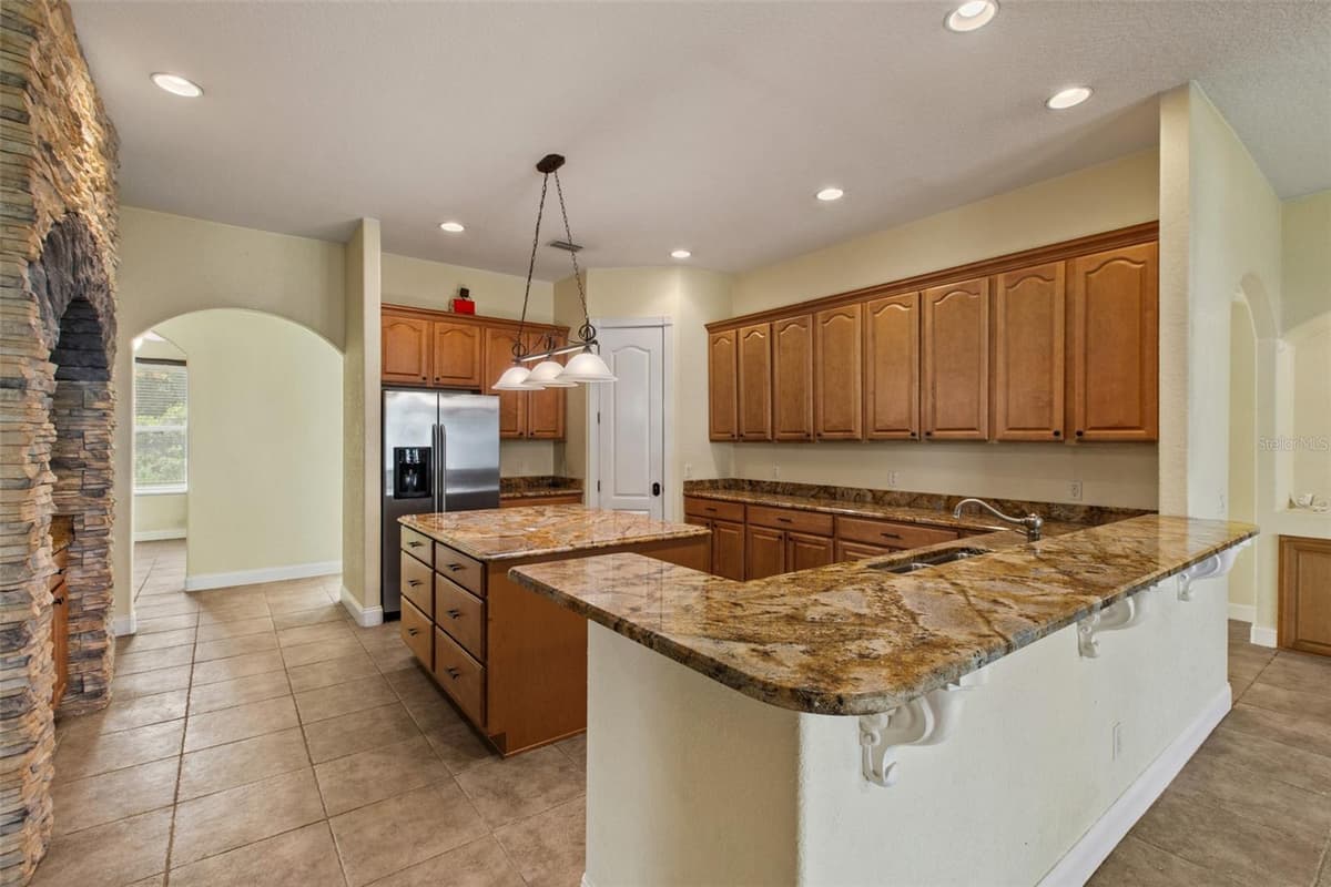 3049 LAUREL STREET — photo 9 of 65