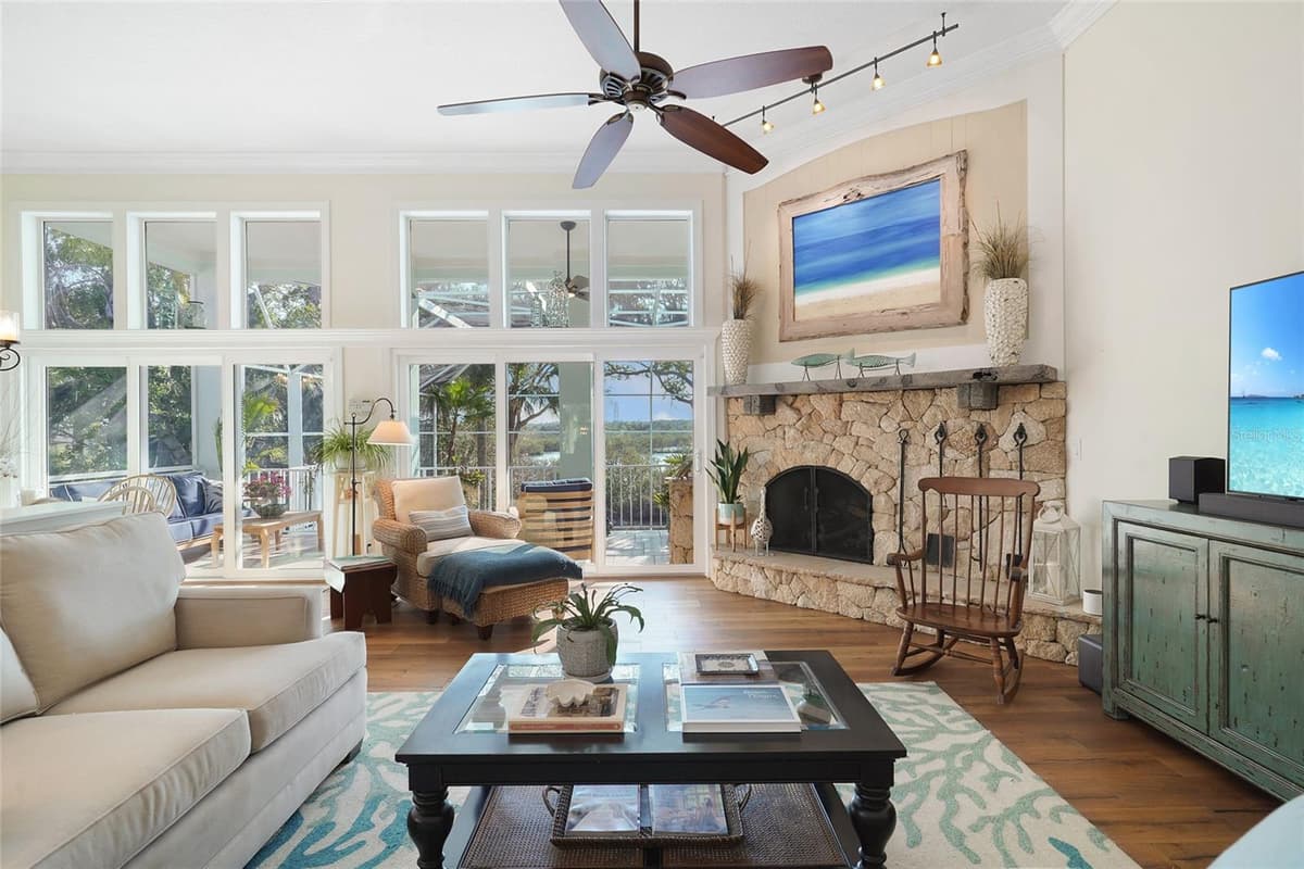 1004 FLAGLER AVENUE — photo 14 of 68