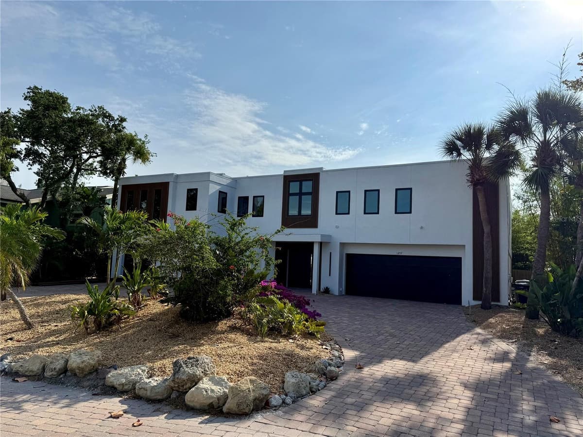 1257 TREE BAY LANE — photo 4 of 50