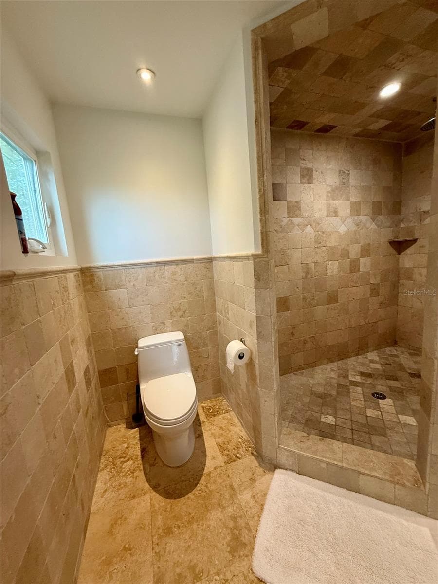 1257 TREE BAY LANE — photo 33 of 50