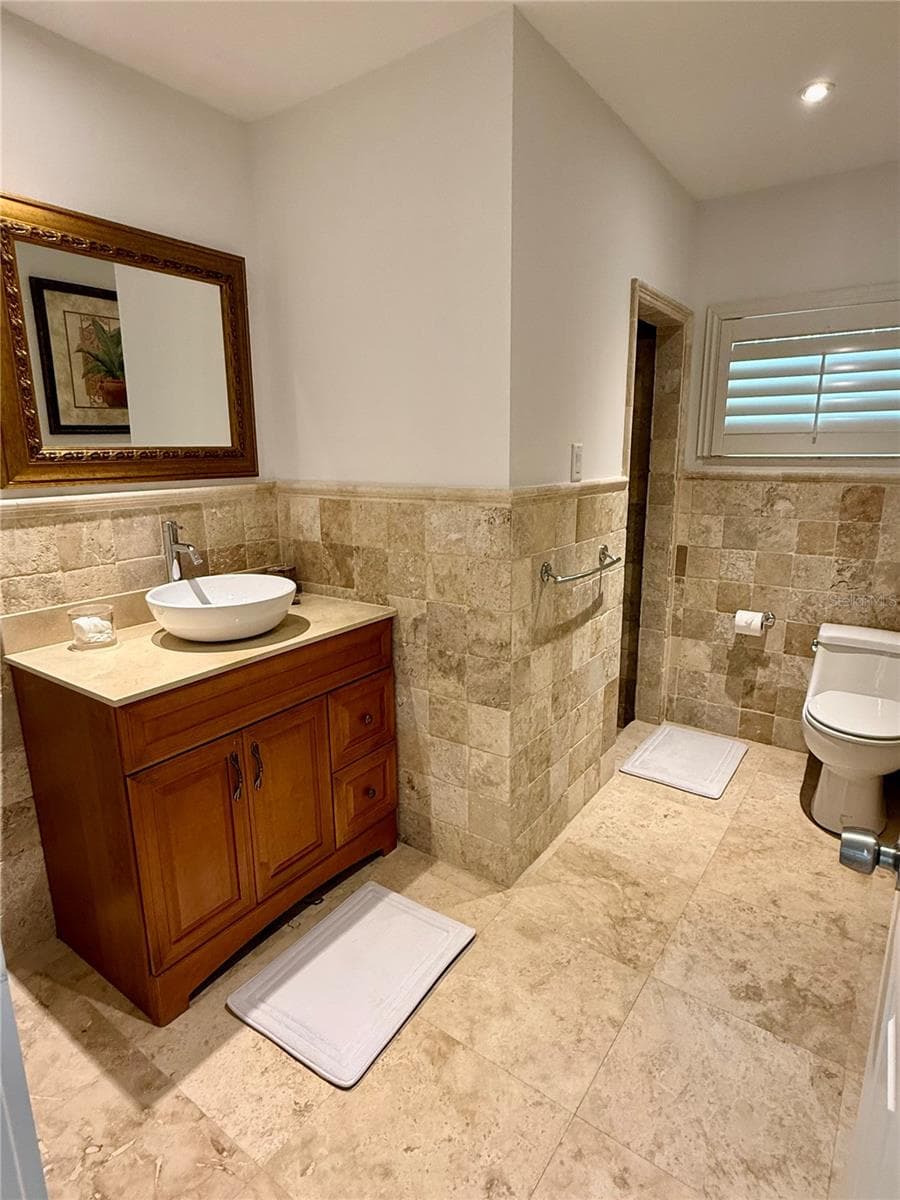 1257 TREE BAY LANE — photo 13 of 50