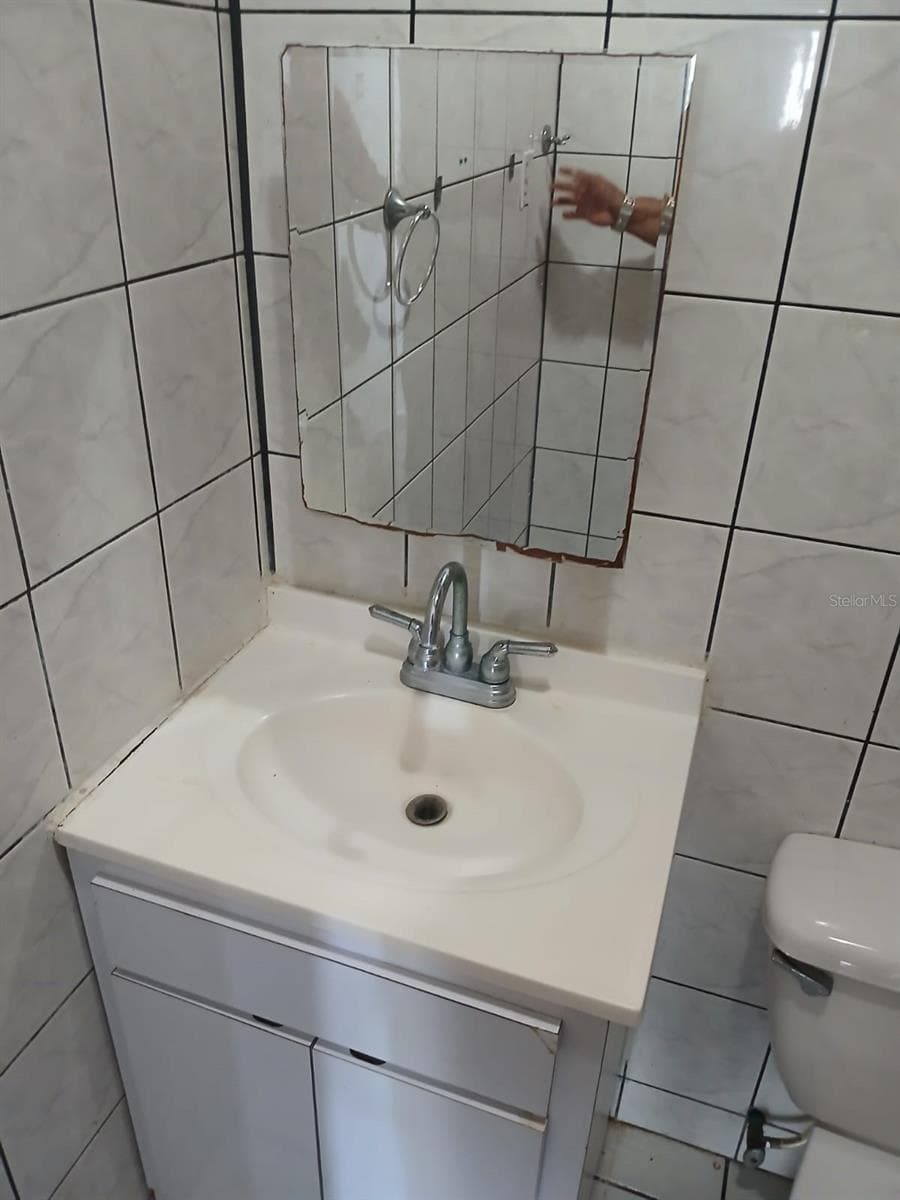 600 Pascual Valle CALLE PASCUAL VALLE CASTILLO — photo 12 of 13