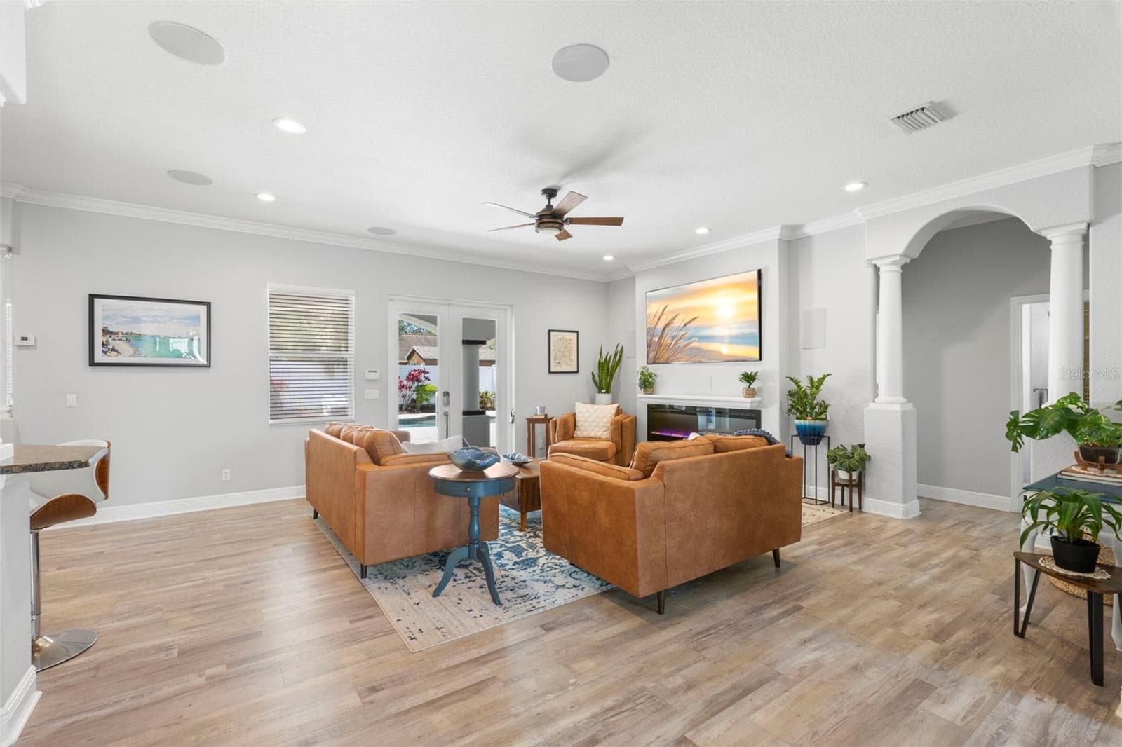 1502 RIVER COURT — photo 8 of 47
