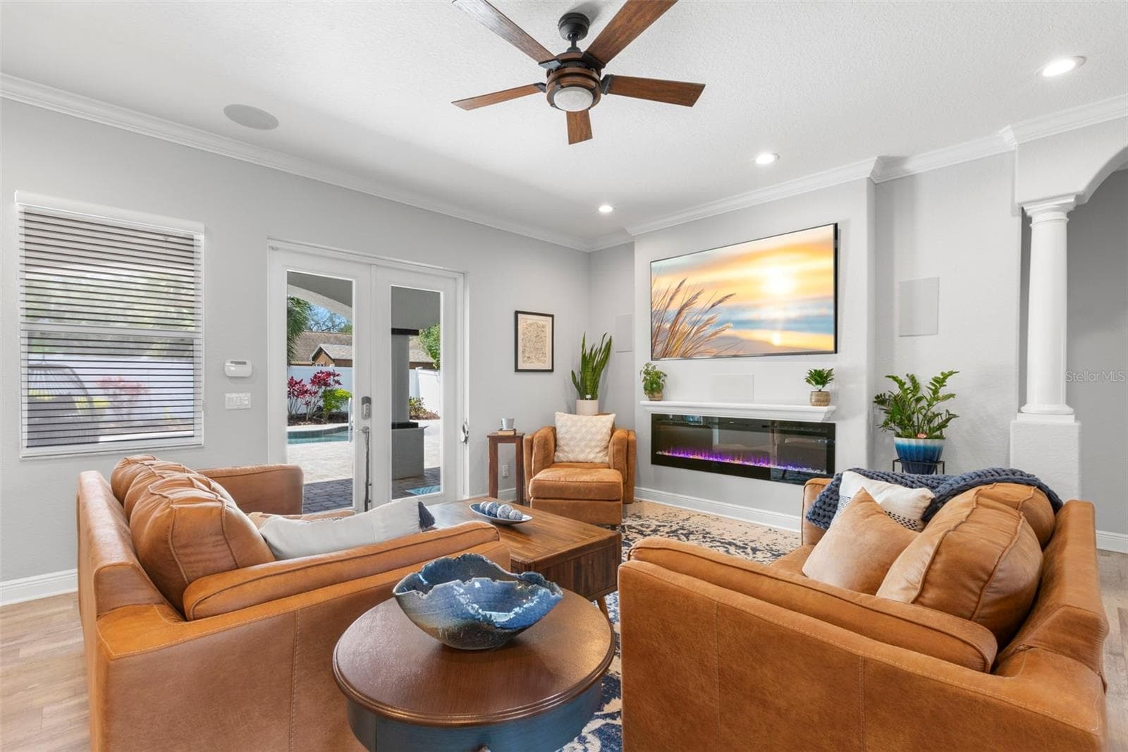 1502 RIVER COURT — photo 9 of 47