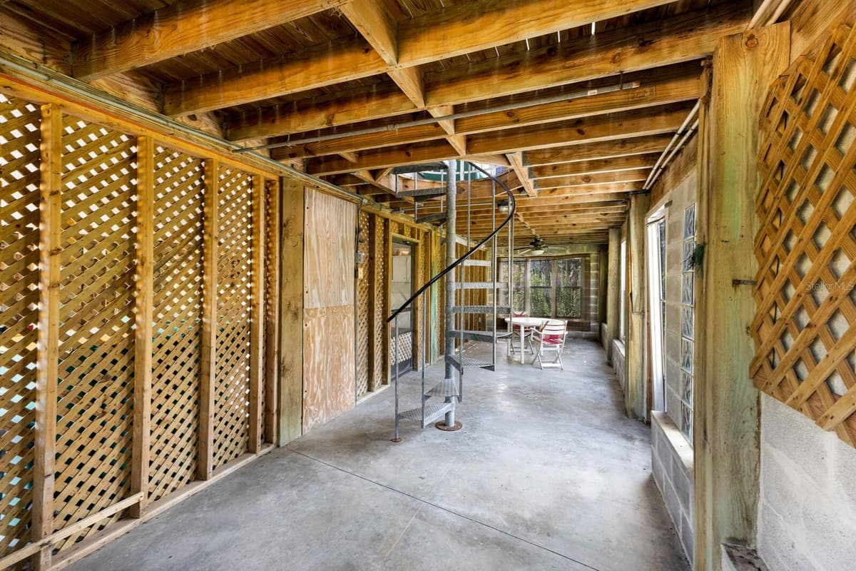 362 BAILY STREET — photo 5 of 18