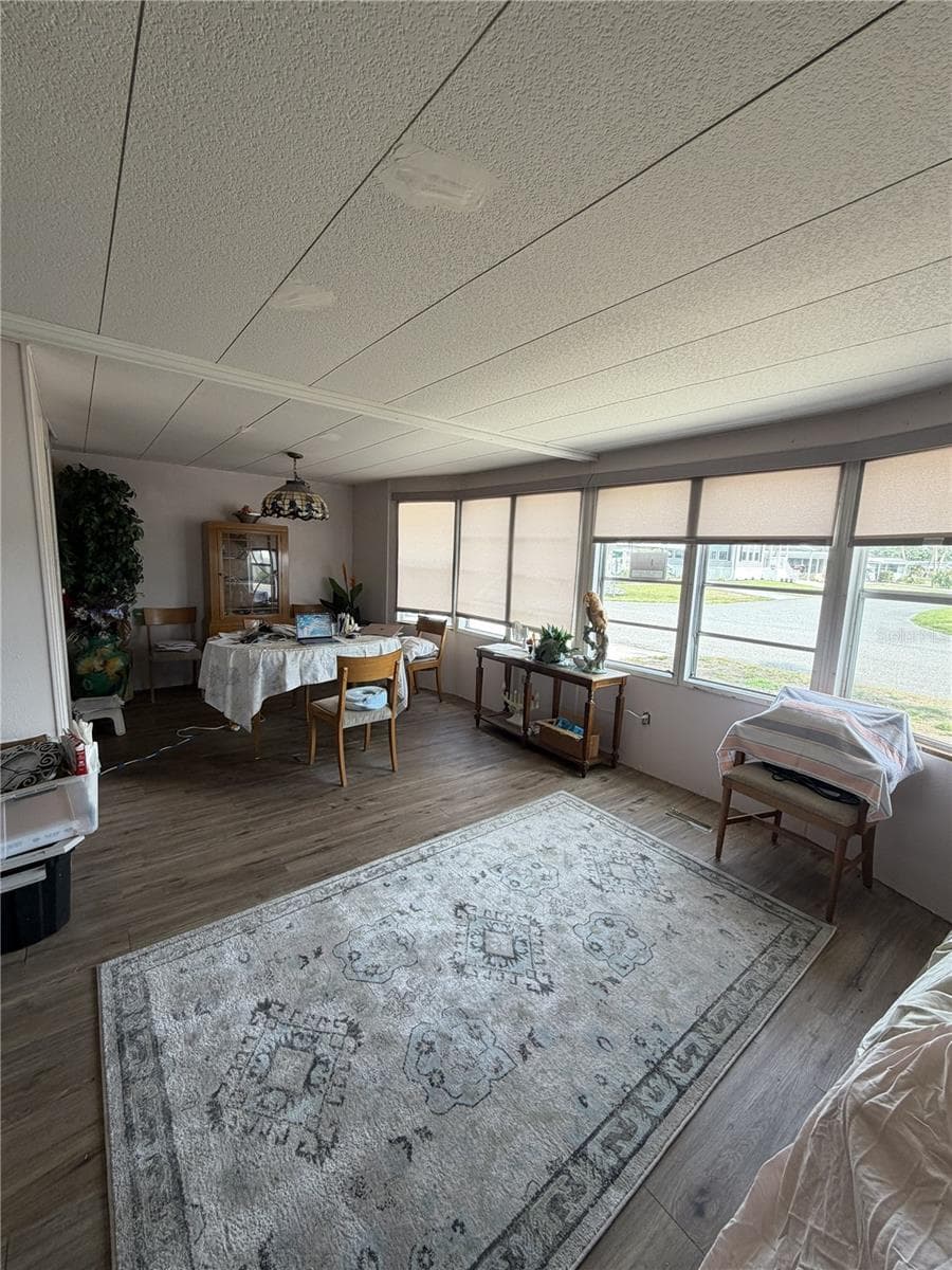171 PARADISE — photo 10 of 35