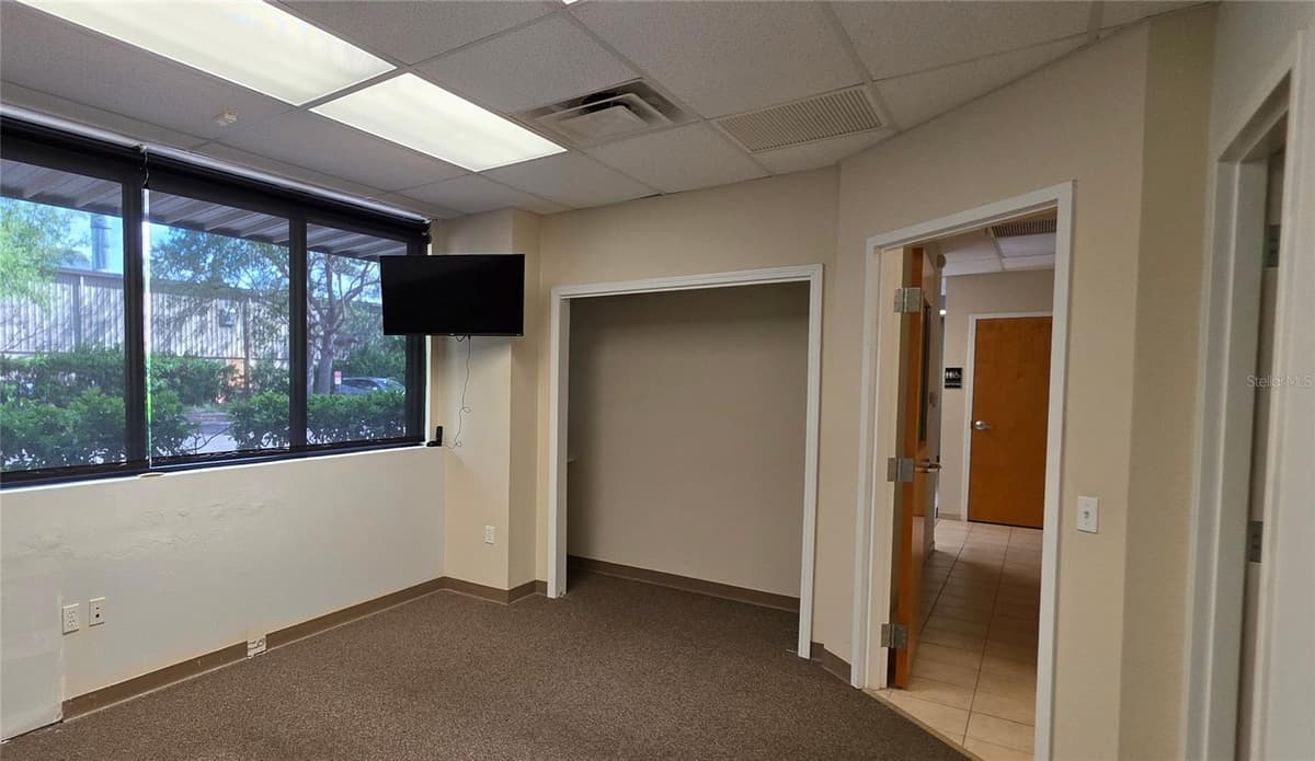 402 CHAIRMAN COURT — photo 47 of 61