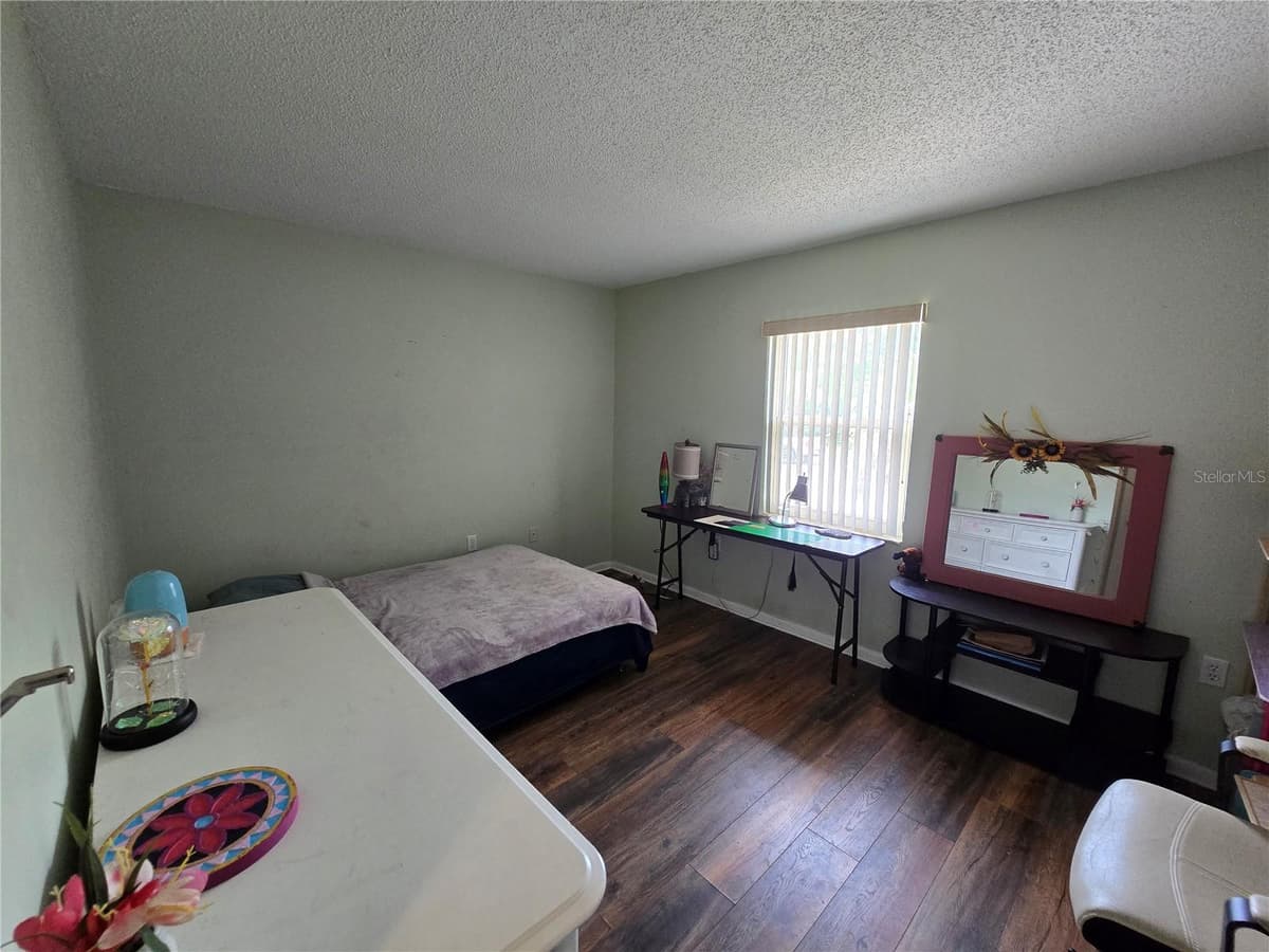 2154 DEVON DRIVE — photo 14 of 31