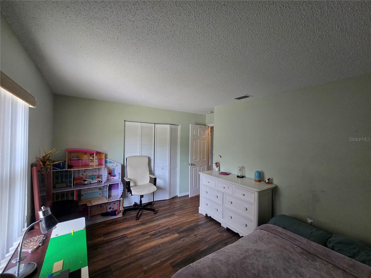 2154 DEVON DRIVE — photo 16 of 31
