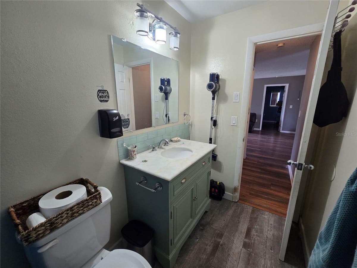 2154 DEVON DRIVE — photo 18 of 31