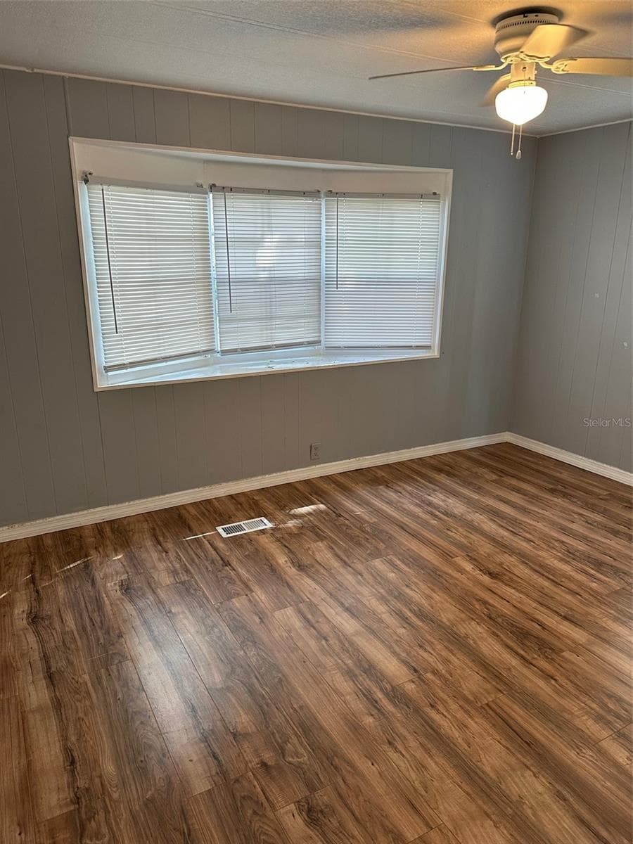 17110 LIVE OAK LANE — photo 9 of 12