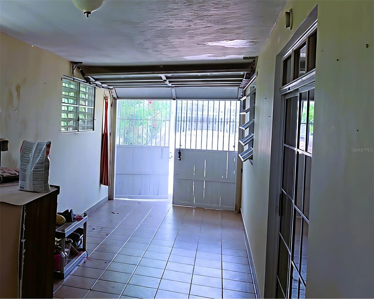 74B CARR, 188 — photo 32 of 41