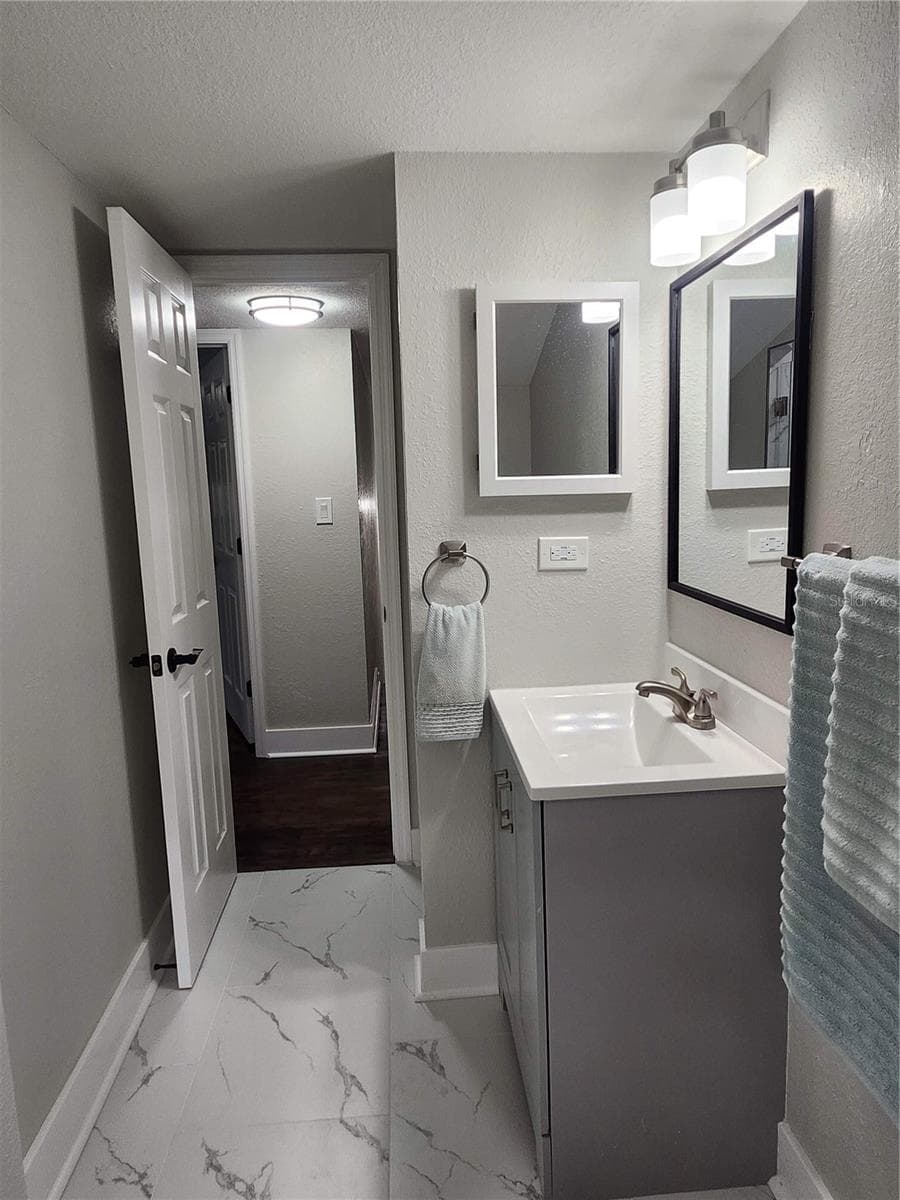 3071 HURON AVENUE — photo 33 of 55