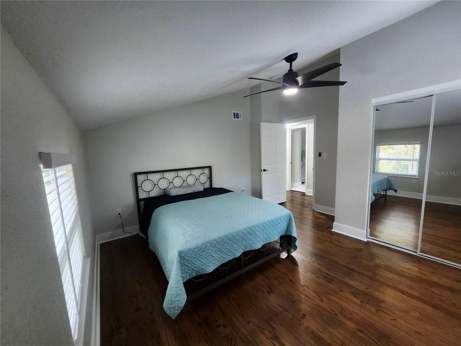 3071 HURON AVENUE — photo 30 of 55