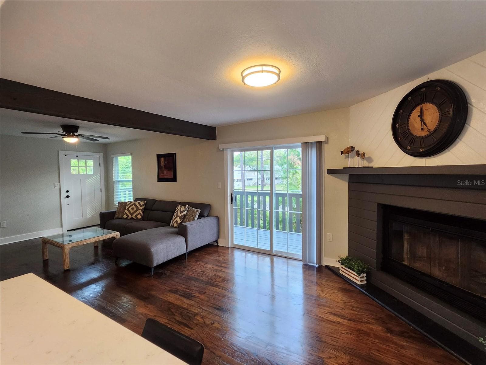 3071 HURON AVENUE — photo 15 of 55