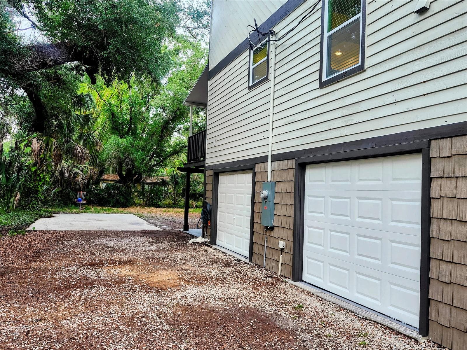3071 HURON AVENUE — photo 43 of 55