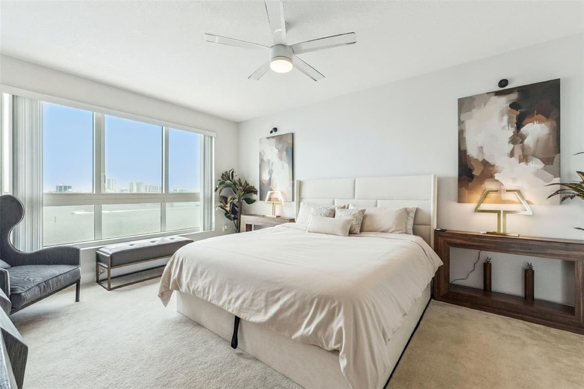 231 RIVERSIDE DRIVE — photo 4 of 46