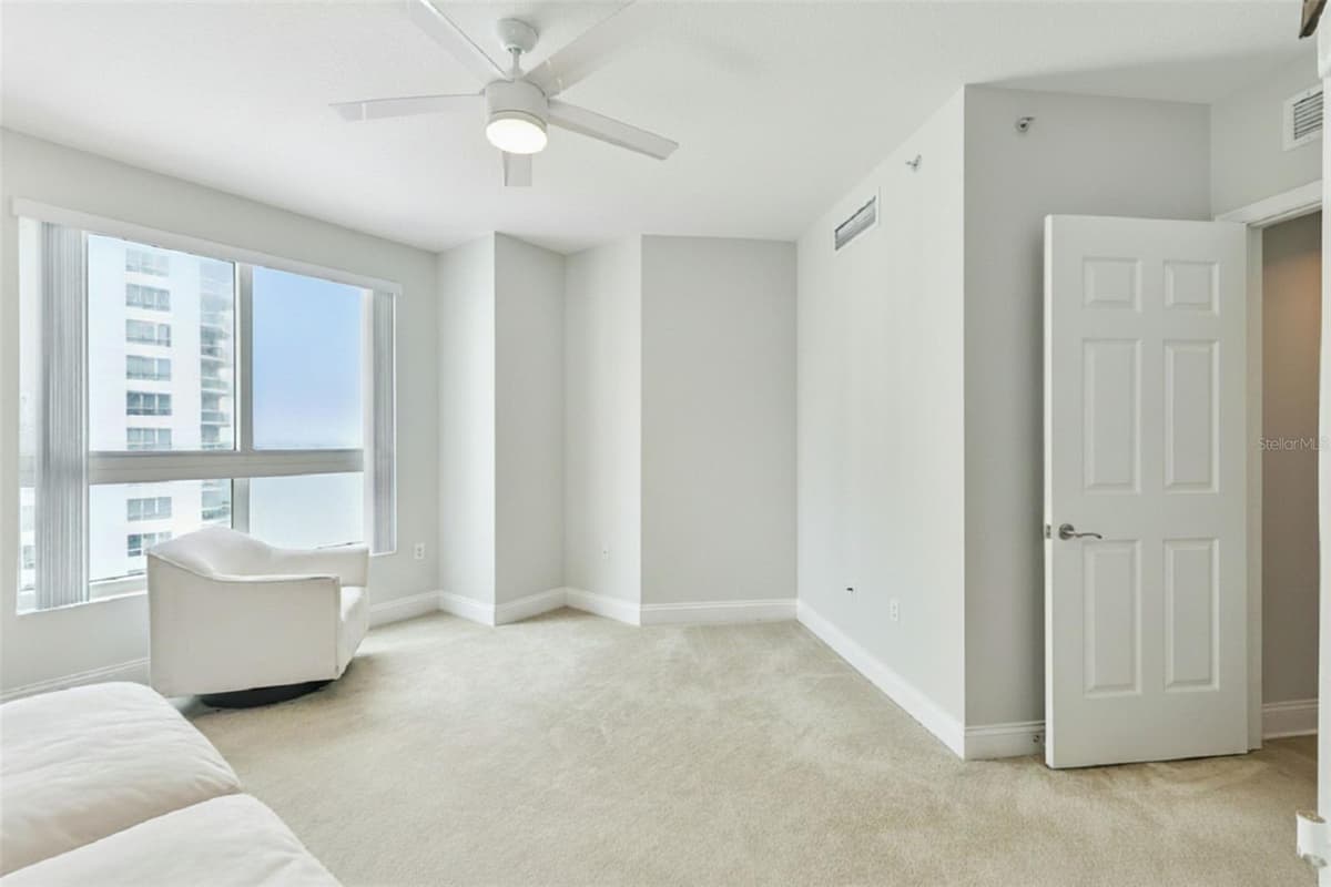231 RIVERSIDE DRIVE — photo 15 of 46