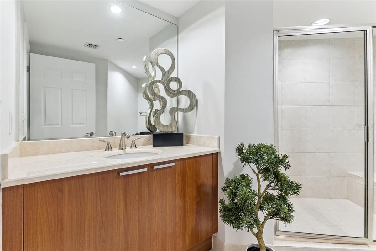 231 RIVERSIDE DRIVE — photo 16 of 46